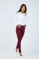 Pantalon slim push-up bordeaux de la marque ANA & LUCY
