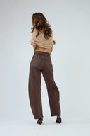 Jean large coupe barrel marron foncé