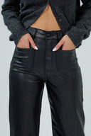 Pantalon wide en simili cuir noir taille haute avec poches plaquées, ANA & LUCY.