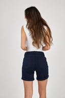 Schmale „Carmella“-Shorts