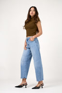 Jeans Barrel ( Cropped ) "Livia"