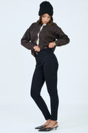 Pantalon slim push-up noir ANA & LUCY pour femme.